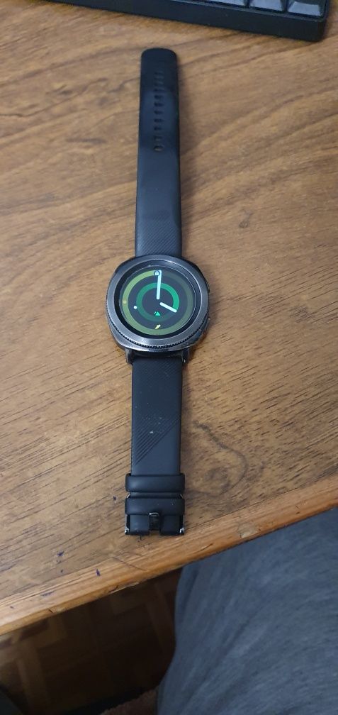 Samsung galaxy gear sport R-600