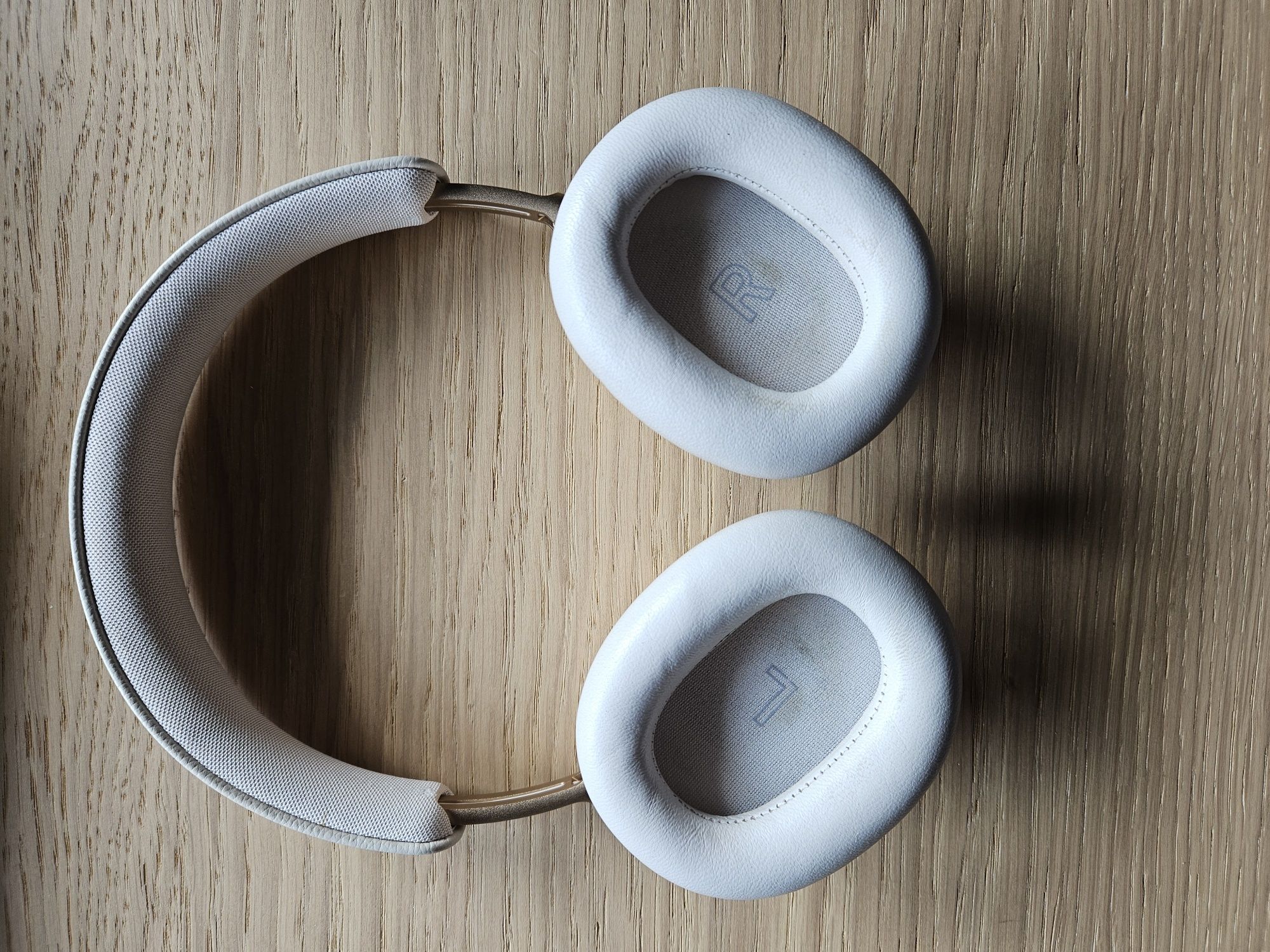Bang and Olufsen Beoplay H95