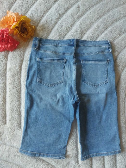 F&F Jeansowe bermudy damskie – rozmiar 42 – stan idealny!