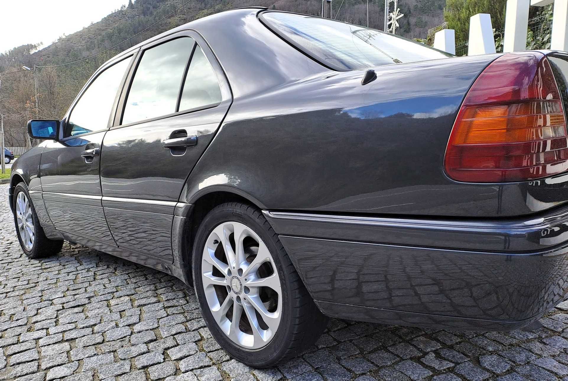 Mercedes W202 C220