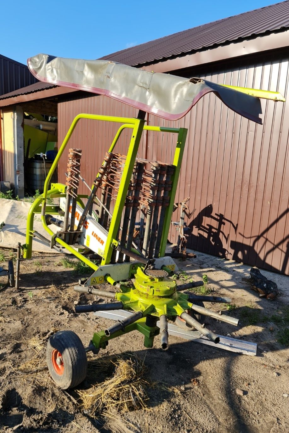 Zgrabiarka karuzelowa Claas Liner 350 S