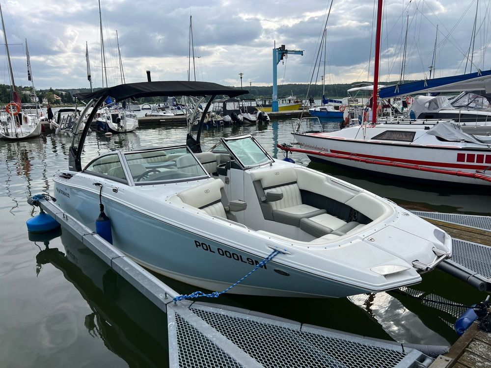 Cobalt 24SD Łódź motorowa