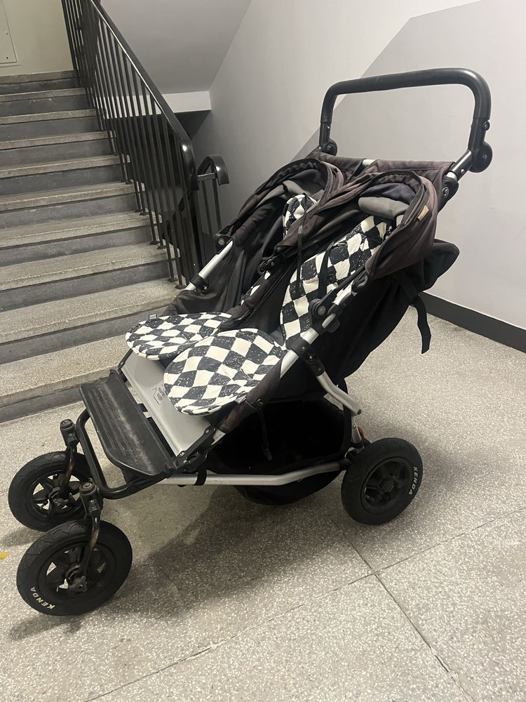 Wózek dla dwójki dzieci / wózek dla bliźniaków Mountain Buggy duet