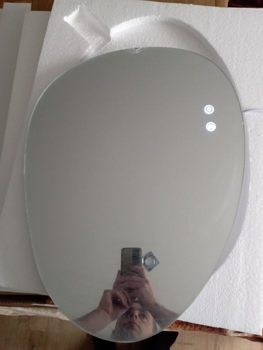 Lustro LED z funkcją antypary
