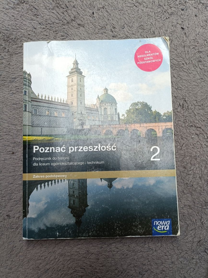 Podręcznik do historii "poznać przeszłość 2" .