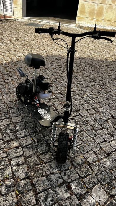 Trotinete a Gasolina Nova