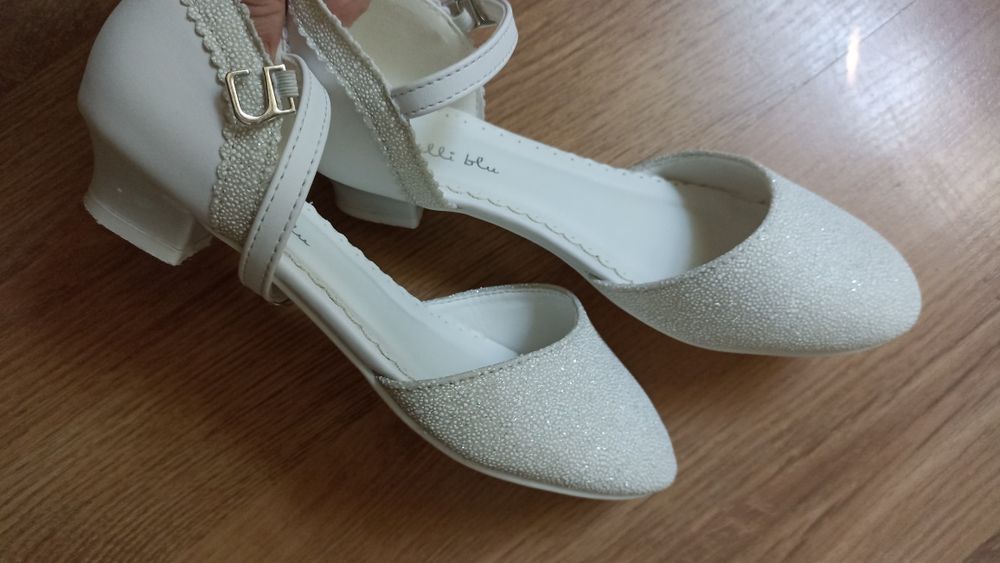 Buty ślubne 35 komunijne na niskim obcasie