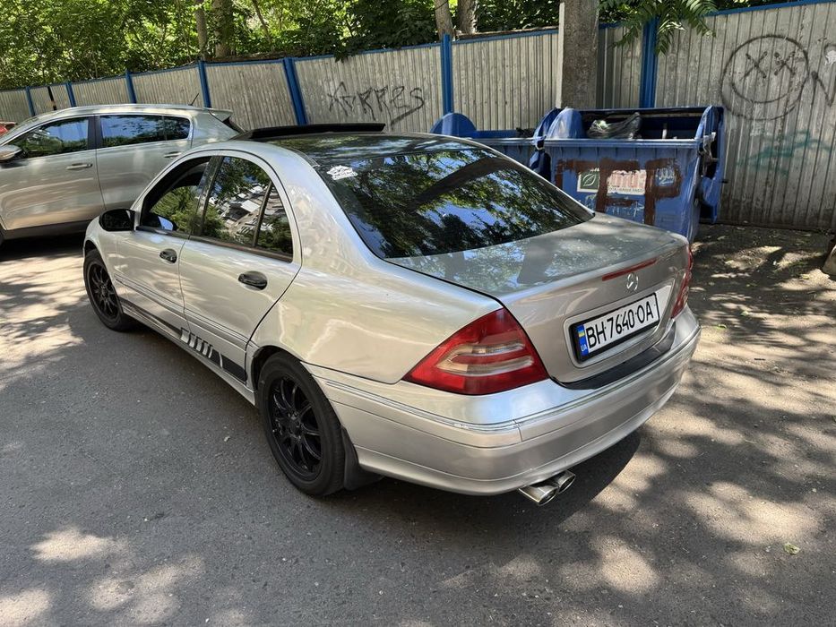 Мерседес  w203,2000год