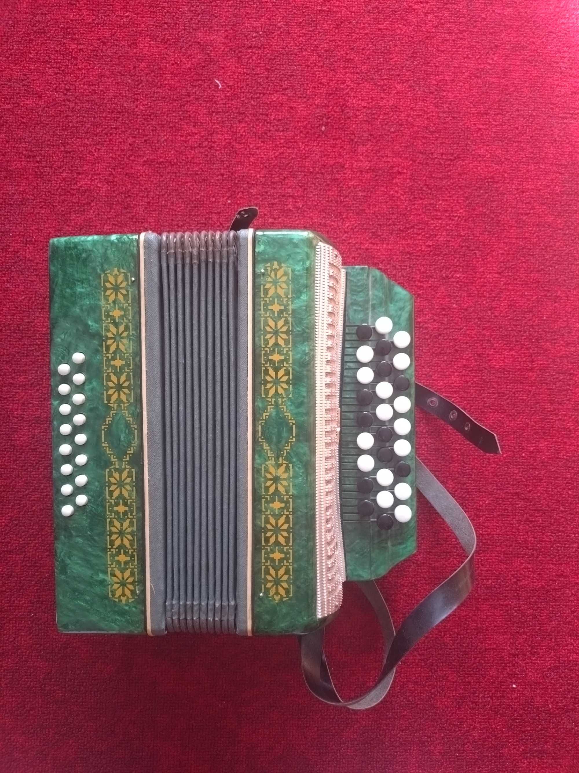 Akordeon białoruski - dziecięcy, sprawny