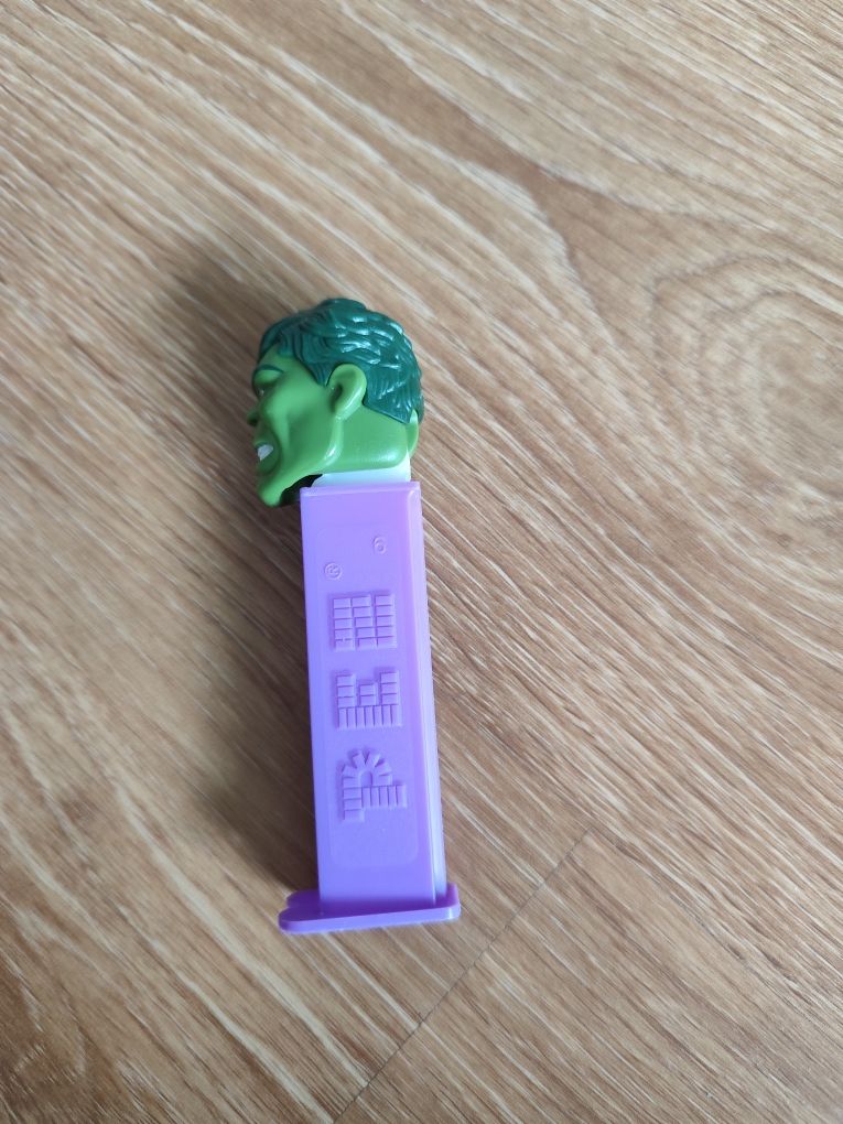 Dispensador pez hulk