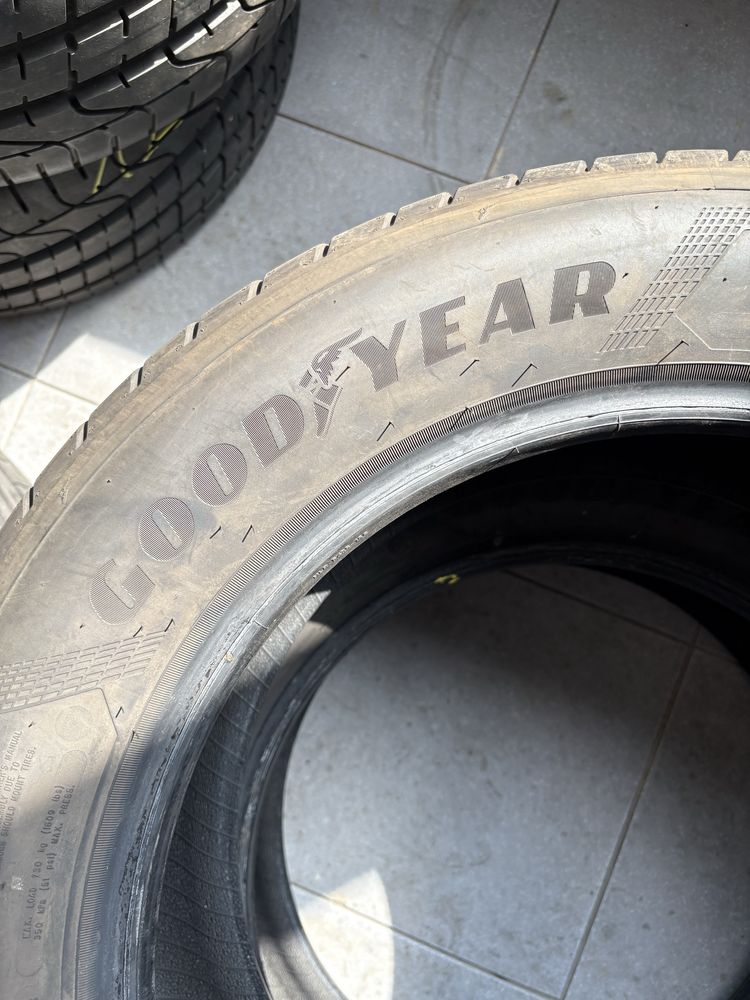 Goodyear 225/55R17