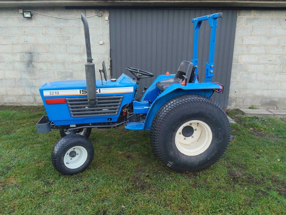 Traktorek kosiarka japoński sadowniczy ogrodniczy ISEKI 3210 21KM