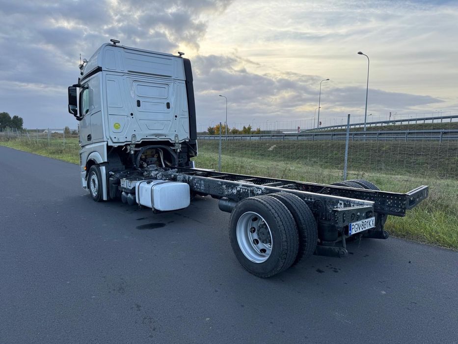 Mercedes- Benz Actros 1843