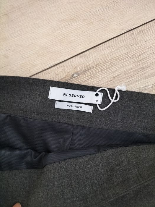 Spódniczka wełniana szara z zakładkami reserved s m