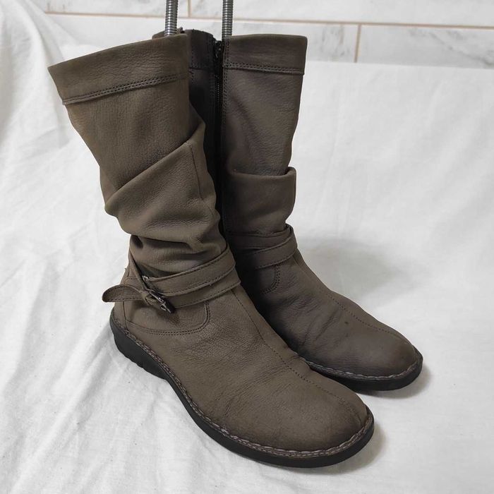 Легкие кожаные сапожки MOSHULU 39размер -25см