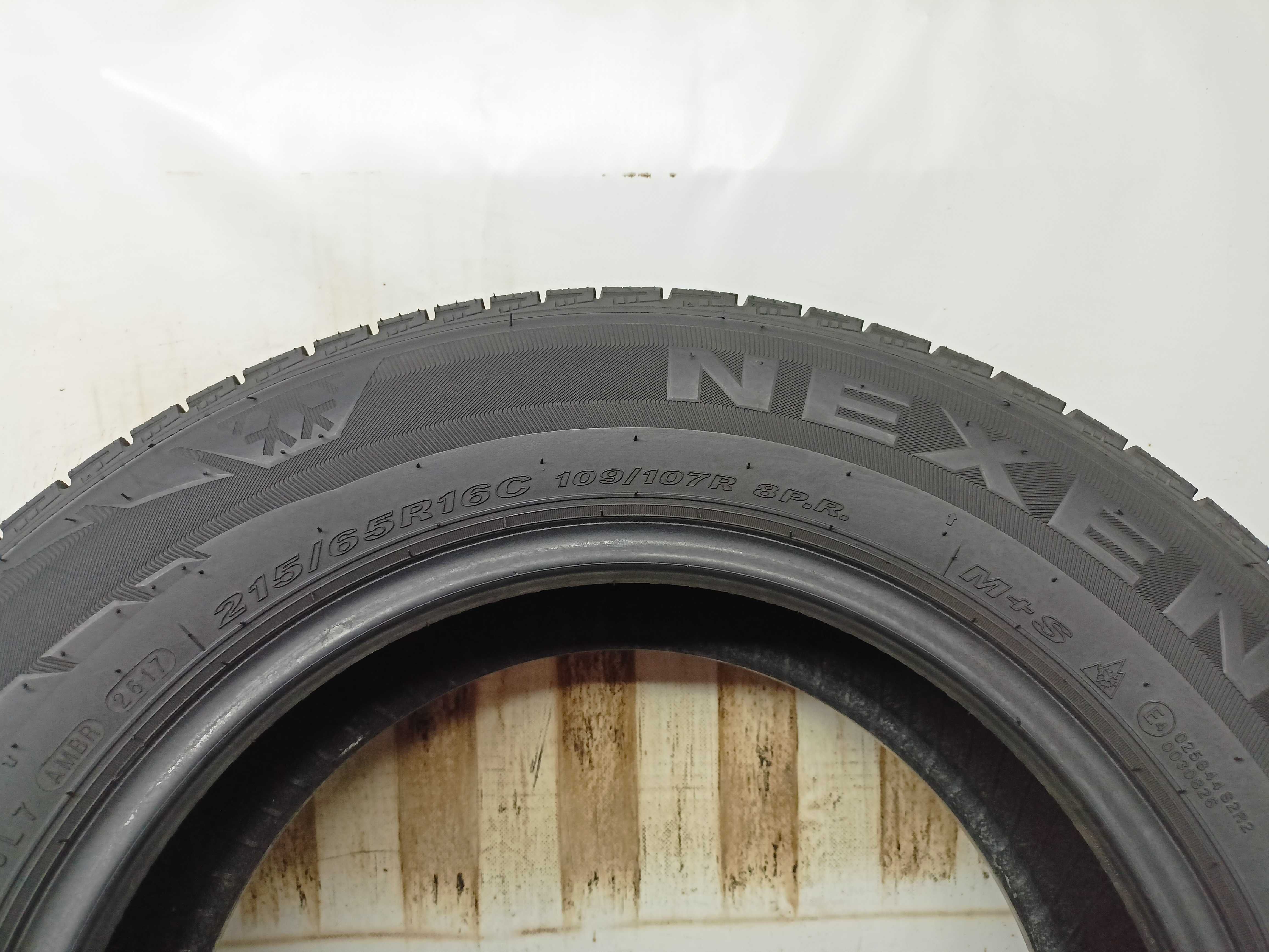Nexen Winguard 215/65/16C 2017r. 109/107R 10mm (758)