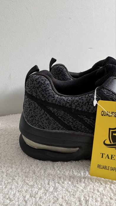 Nowe buty techniczne BHP stalowe czubki antyposlizgowe 42,5