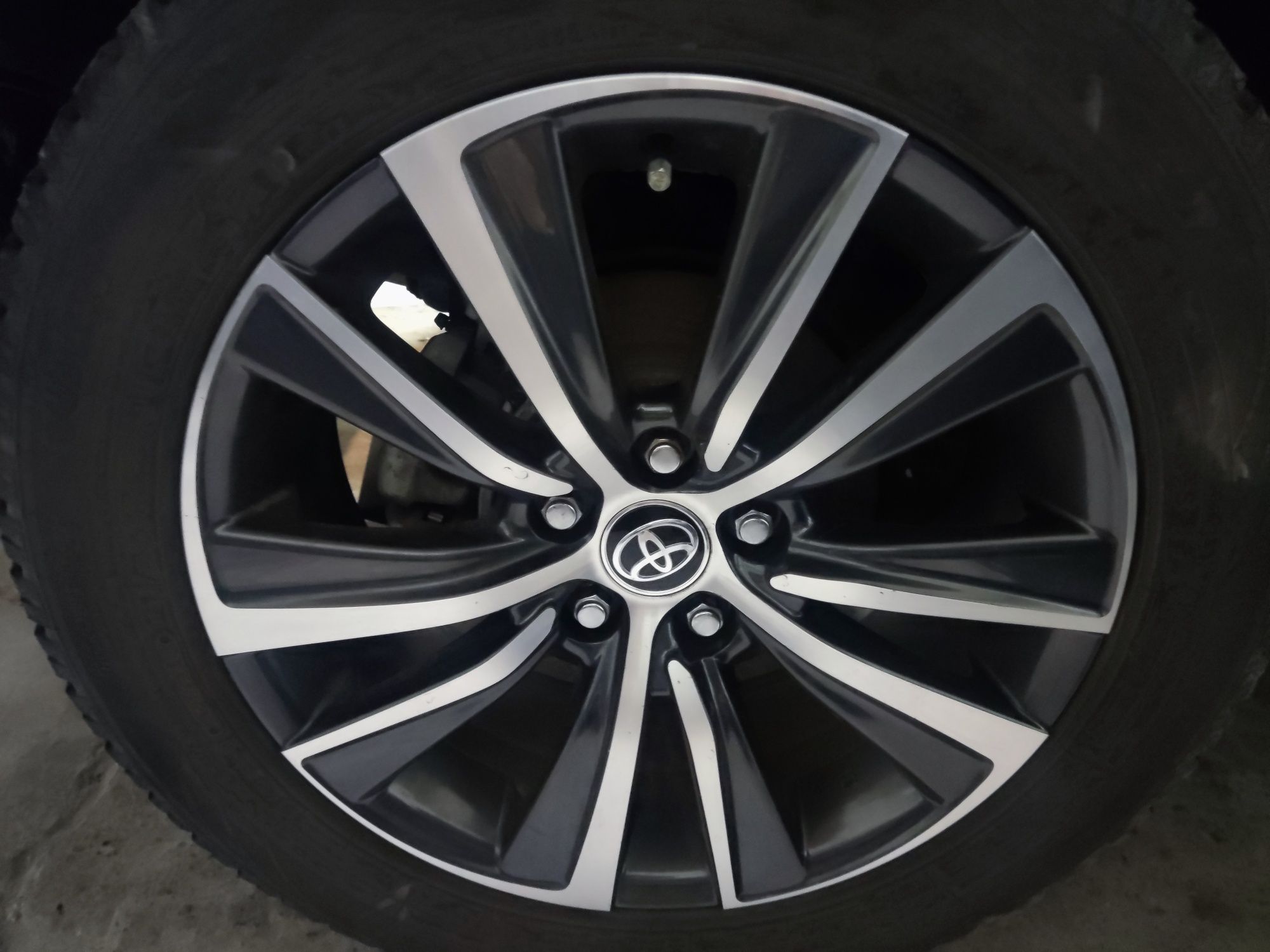 Оригинальные диски Toyota Venza 2021/RAV4