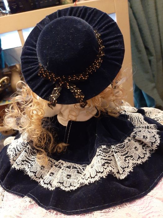 Boneca Porcelana Antiga