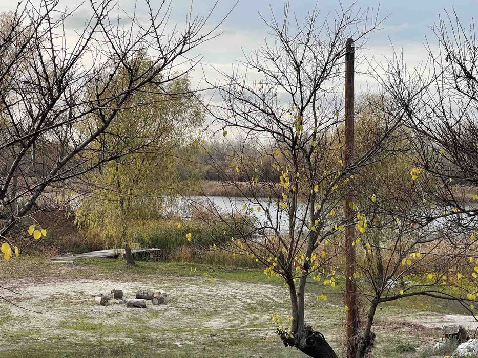 Без % сдаётся 2к дом  для семьи до 4 человек.