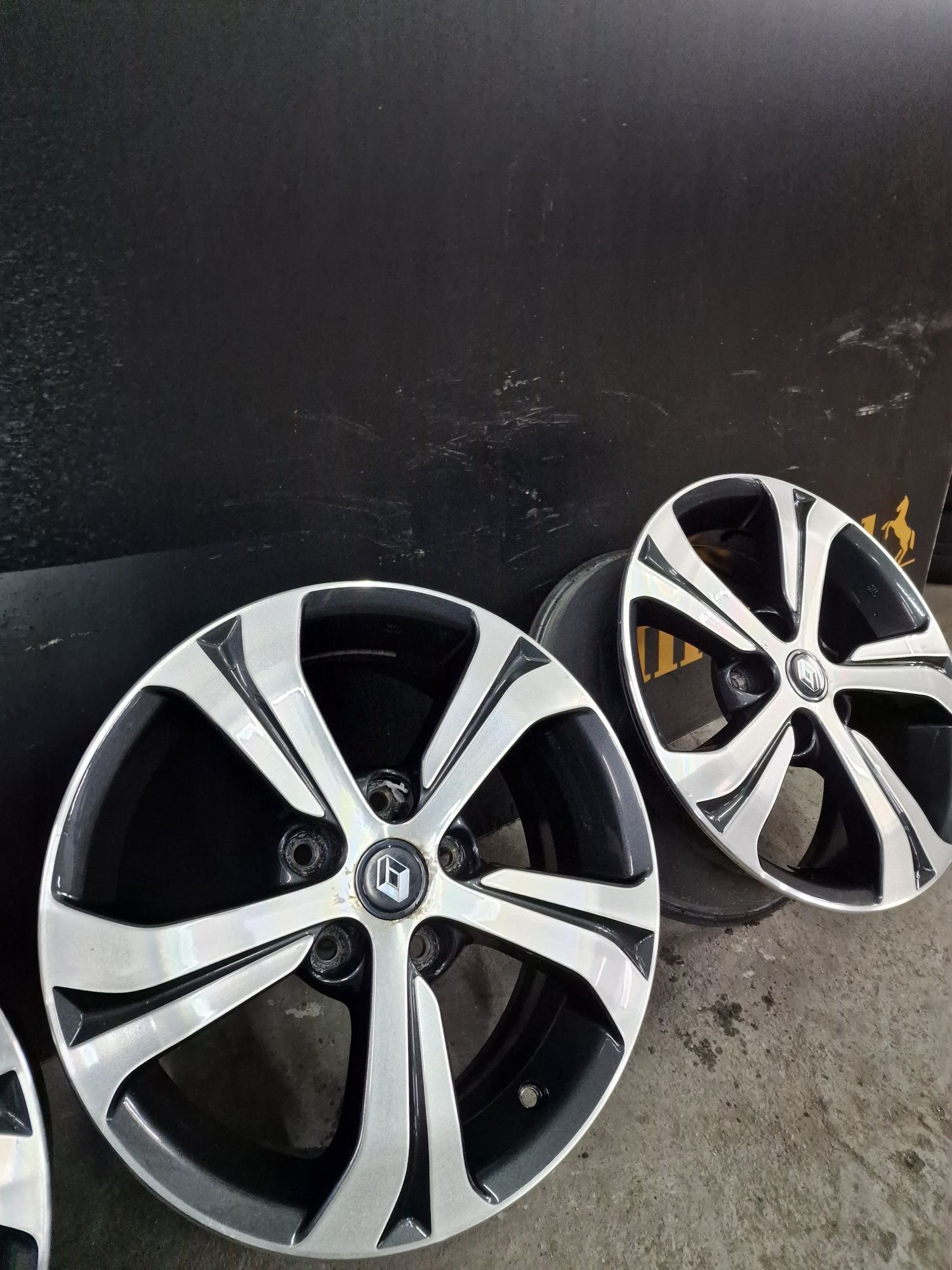 Jantes 16 originais 5×114.3 Nissan Renault dacia Toyota