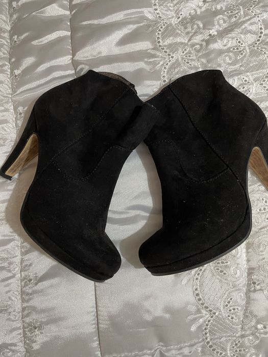 Botas pretas tam 36
