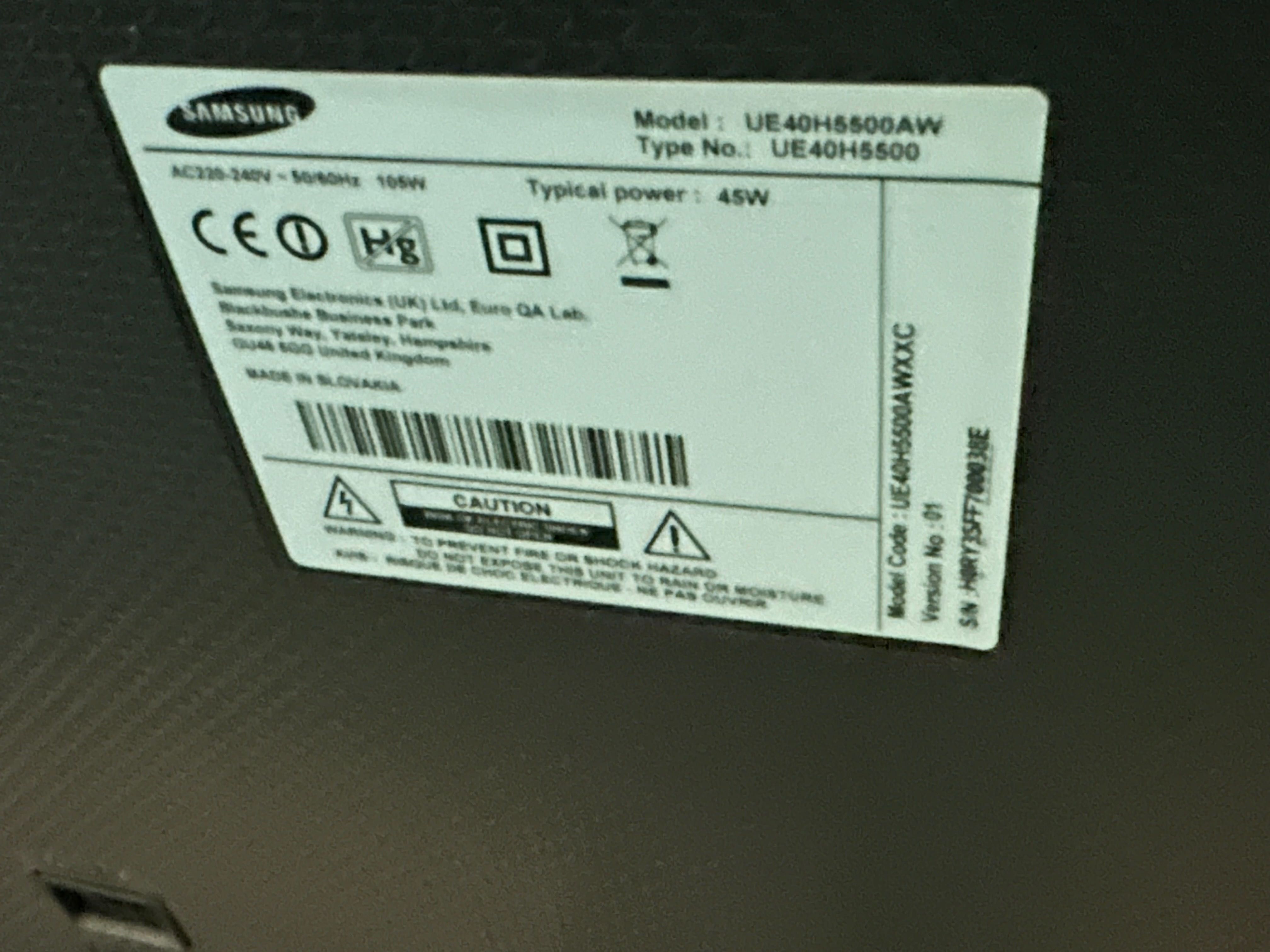 Samsung 40” smart tv