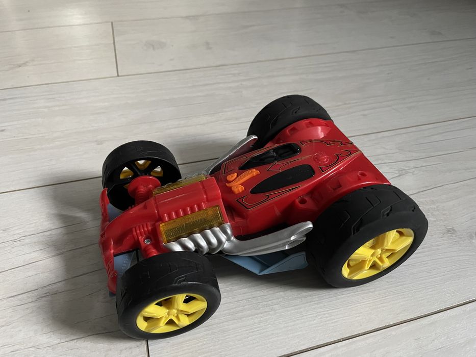 Hot Wheels 2 w 1 dwustronny damochód muzyka sam jeździ