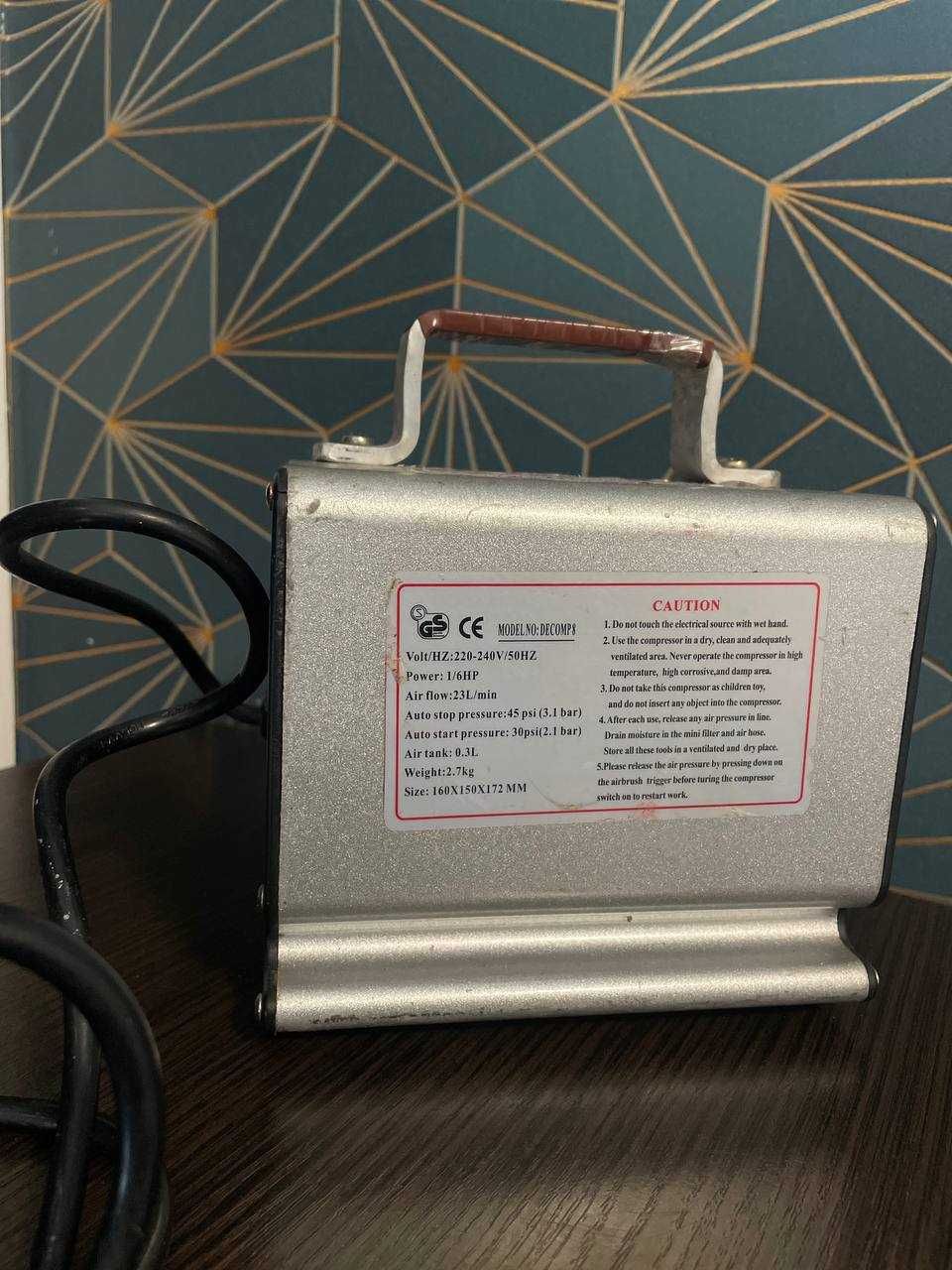 Sprzedam Mini kompresor DECOMP 8