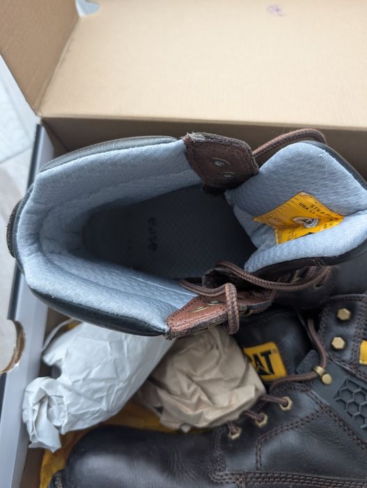 Коричневі caterpillar 46-47