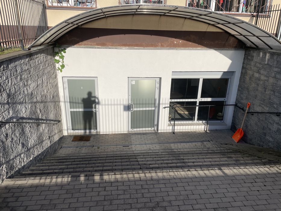 Sprzedam lokal w centrum o powierzchni 83,27 m2