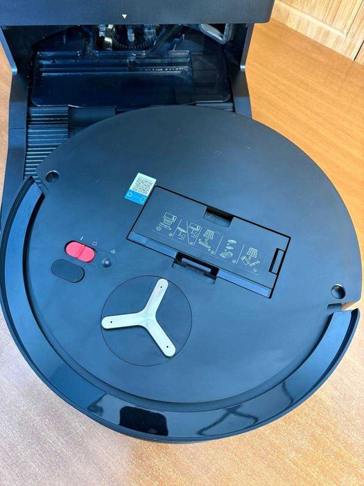 ECOVACS DEEBOT X8 PRO Omni - Robot odkurzacz