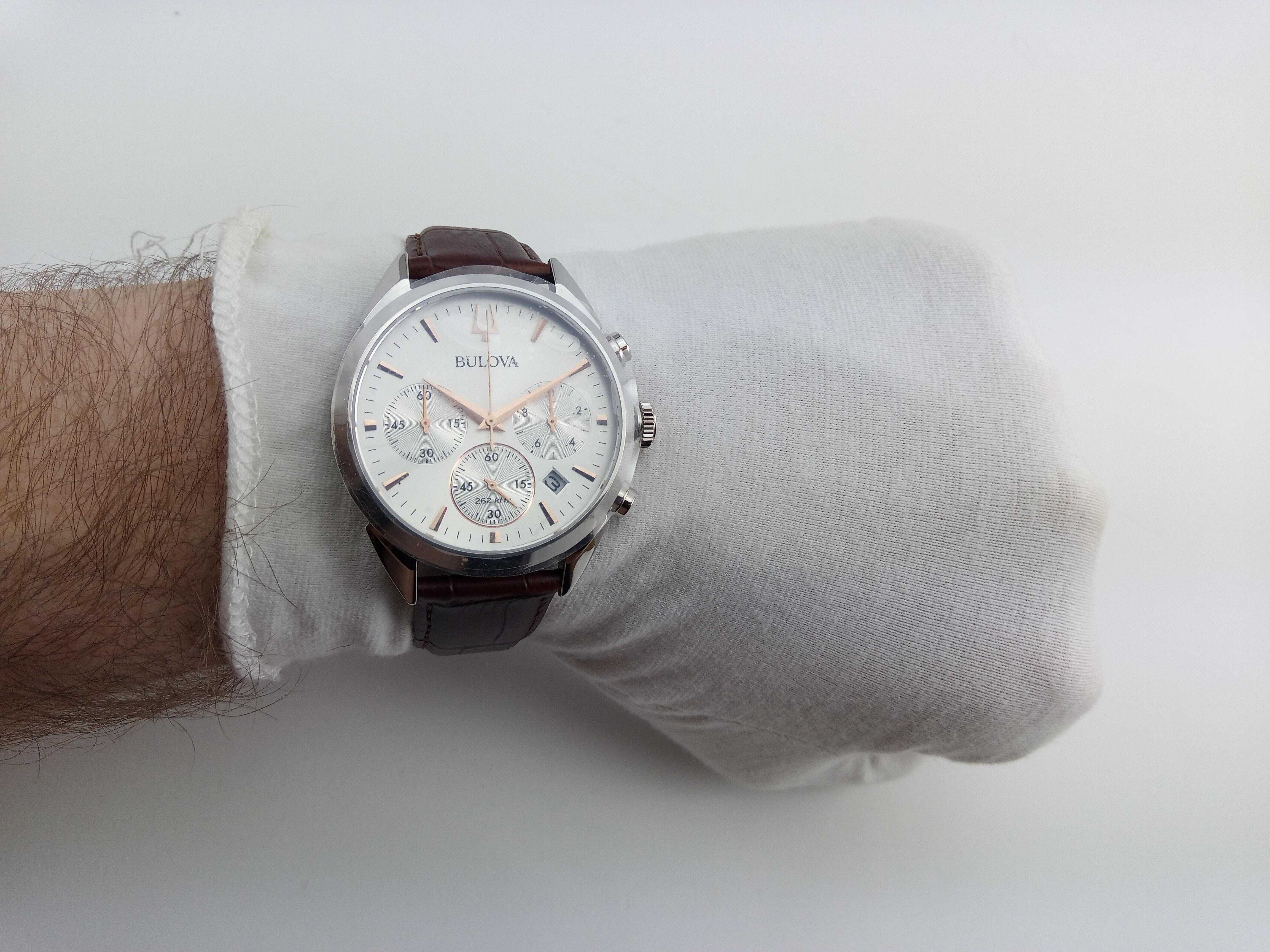 Bulova 96B370  частота колебаний 262 кГц, сапфир, хронограф, календарь