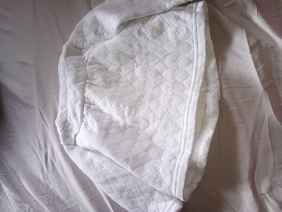 Sweterek pelerynka dziewczynka