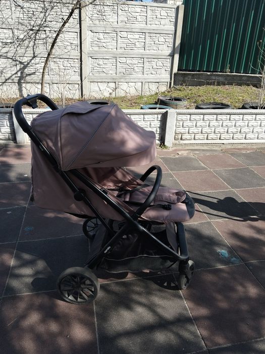 Продам коляску  Carello Bravo