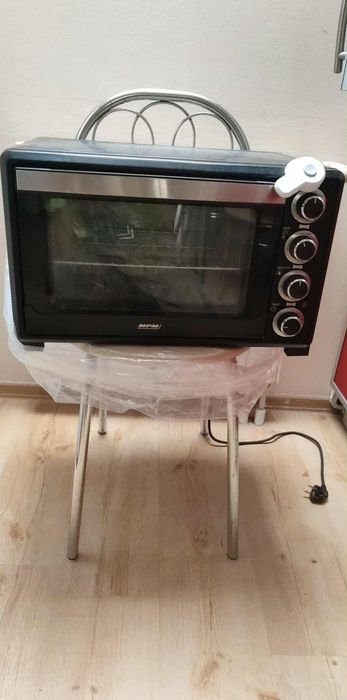 Mały piekarnik elektryczny