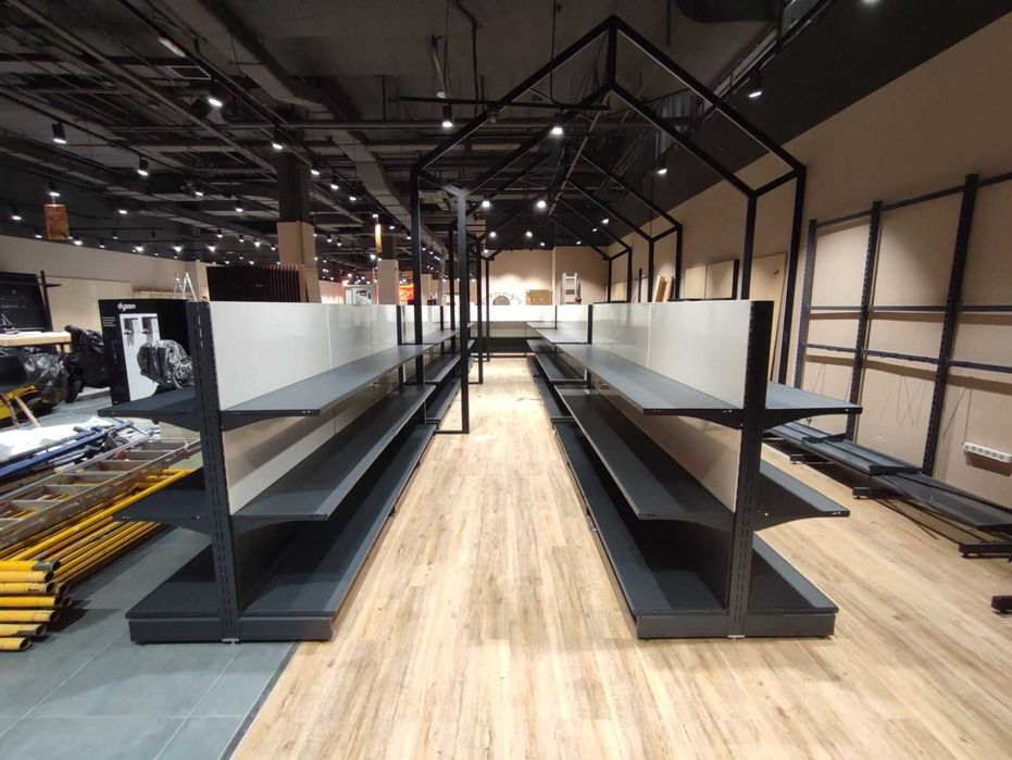 Торгові стелажі. Гачки. Каса. Прилавок. Торгове обладнання в магазин