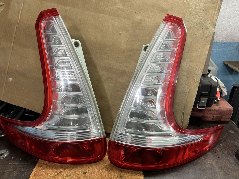 Задній ліхтар рено гранд сценік3