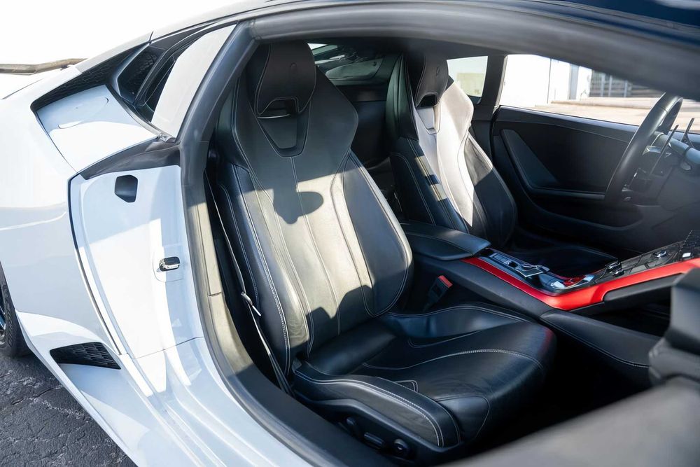 Lamborghini Huracan      2015