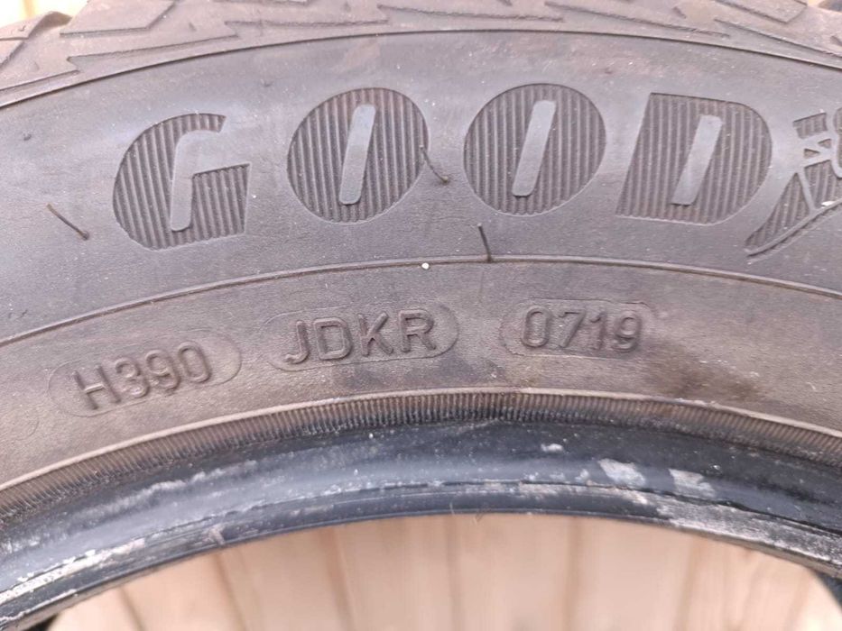 Задні шини для Smart Fortwo 185/60 R15 2019 р.