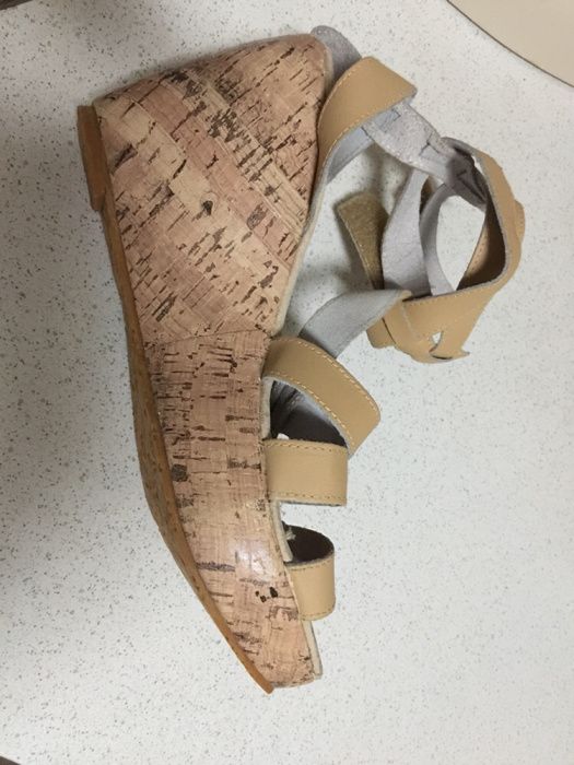 Sandálias Novas excelente oportunidade