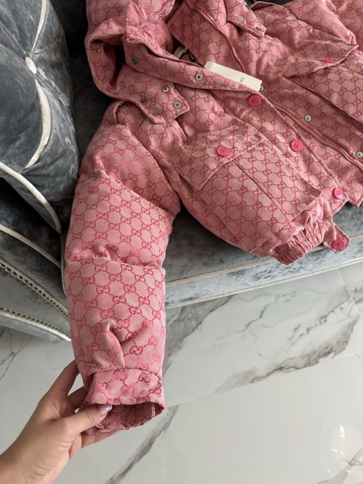 Розовая курточка куртка бюкс бренд