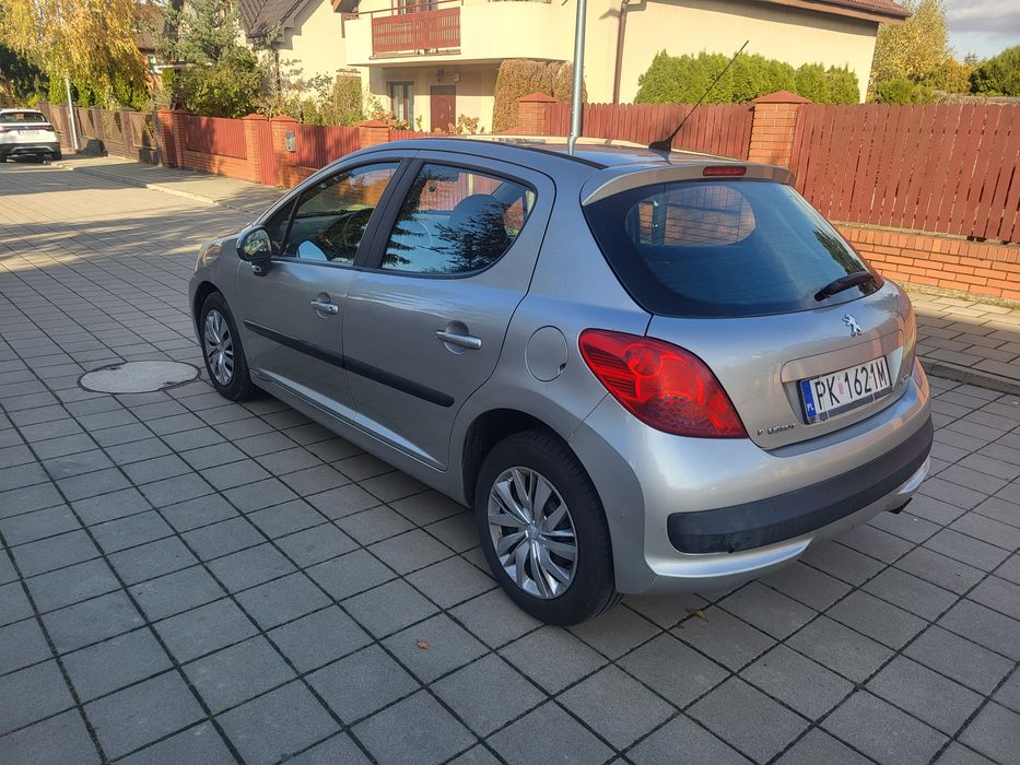 Peugeot 207 1.4 Benzyna