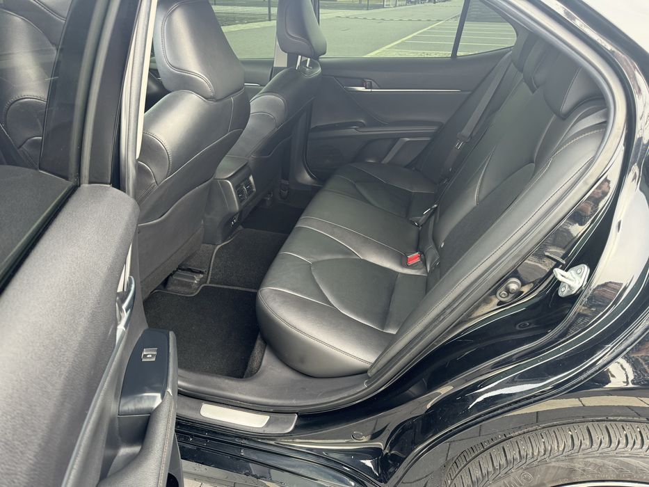 Toyota camry 2020р.