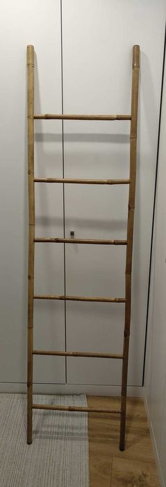 Escadote para toalhas