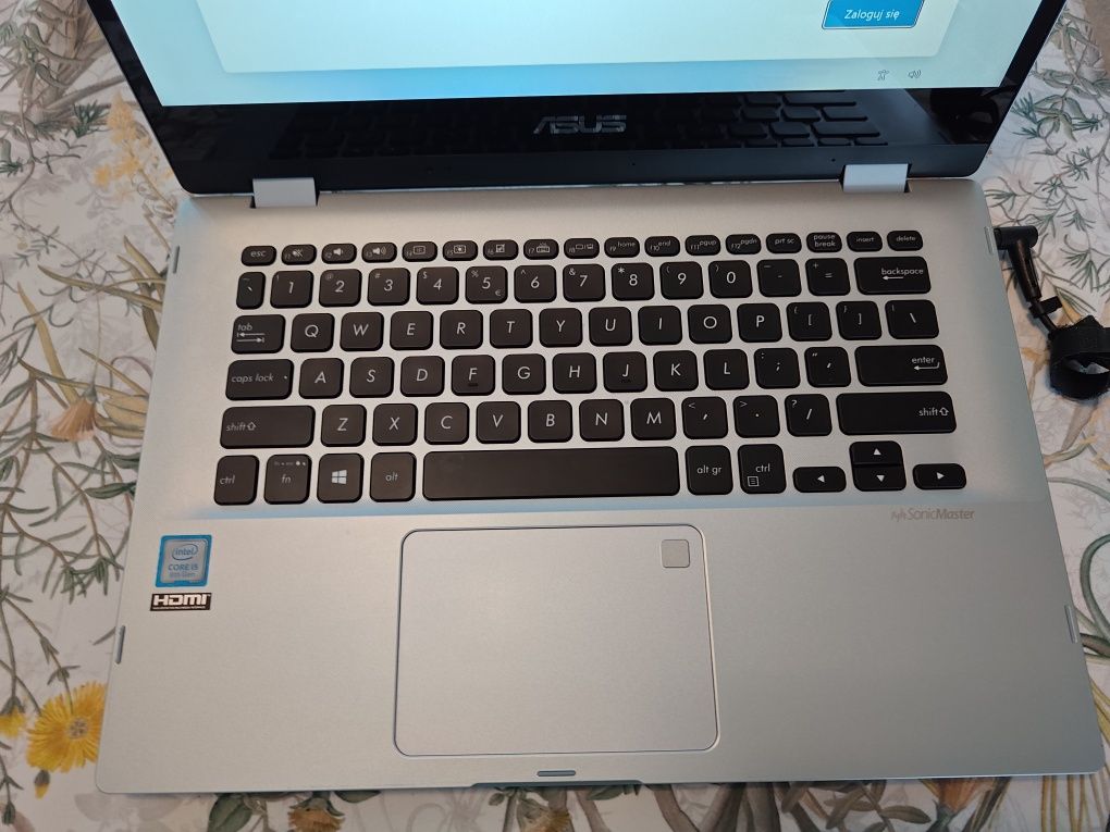 Jak nowy Asus Vivobook TP412U