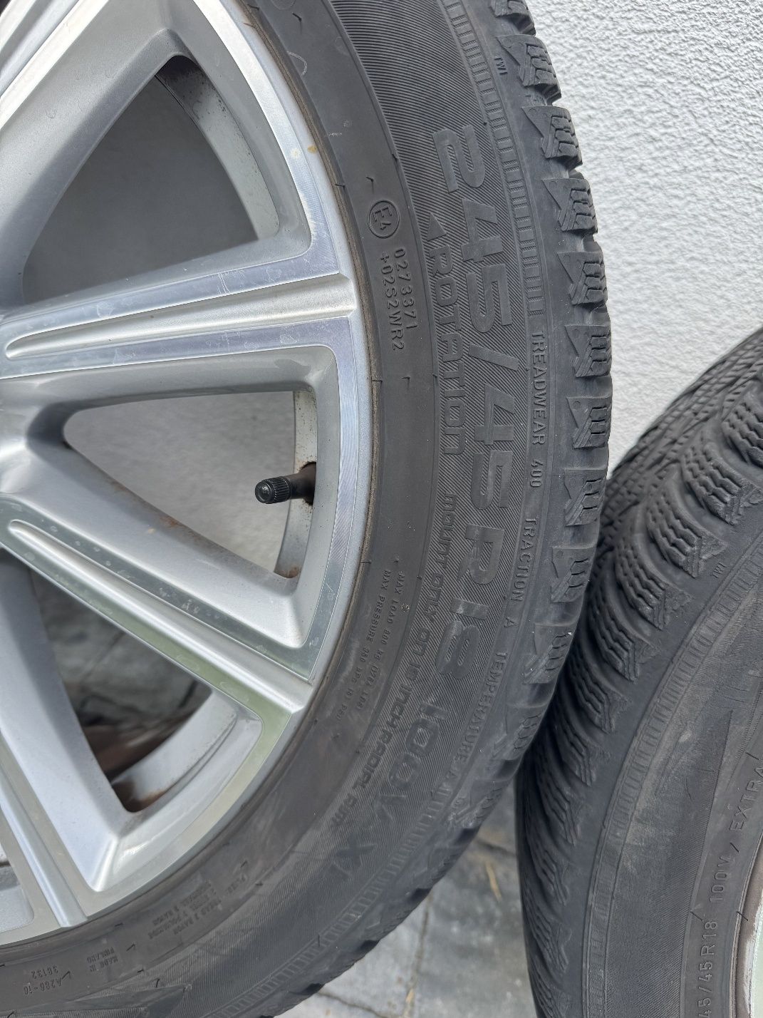 Felgi z oponami Volvo  245/45/18