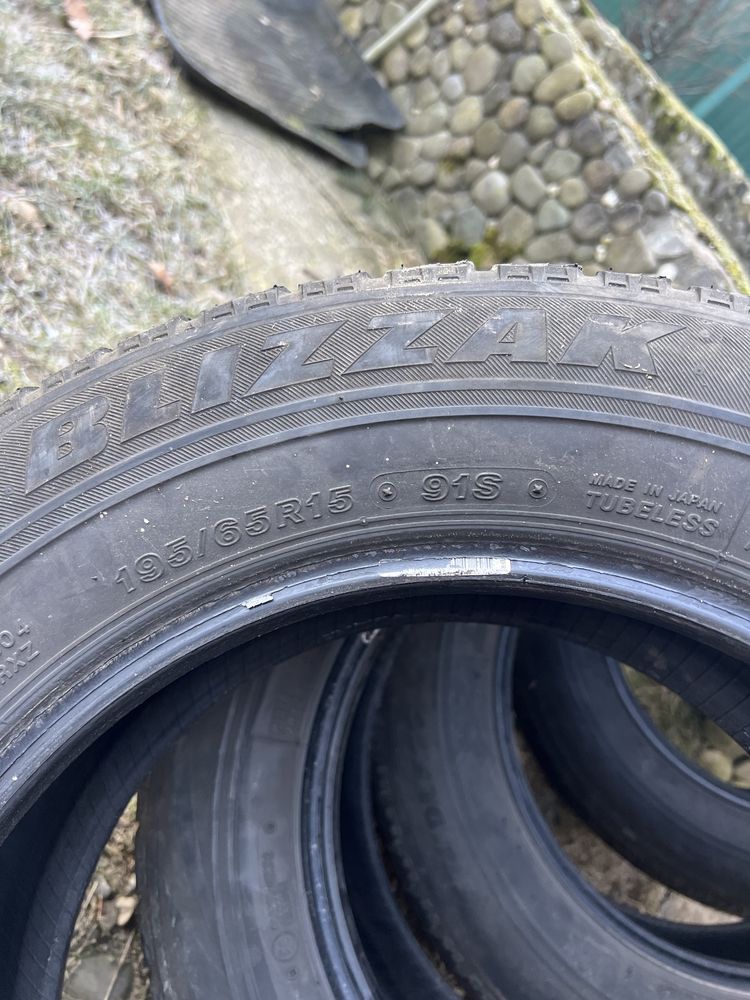 Зимові шини Bridgestone BLIZZAK VRX
