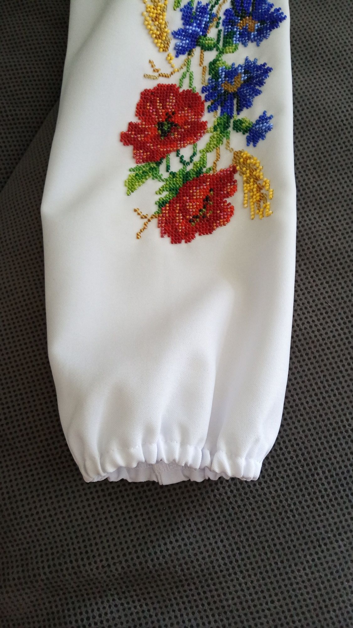 Вишиванка бісером