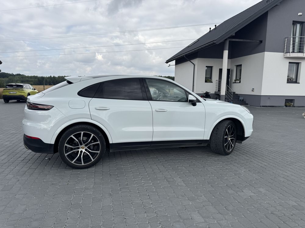 Porsche cayenne coupe
